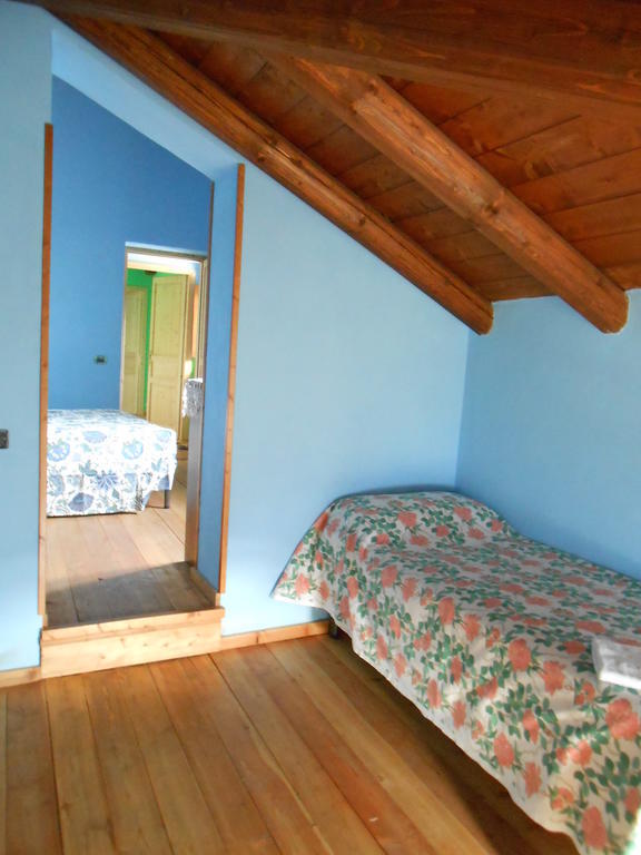 Azienda Agrituristica Risveglio Naturale ヴァレーゼ・リーグレ 部屋 写真