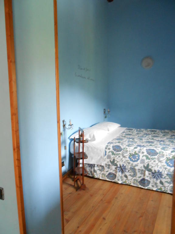 Azienda Agrituristica Risveglio Naturale ヴァレーゼ・リーグレ 部屋 写真
