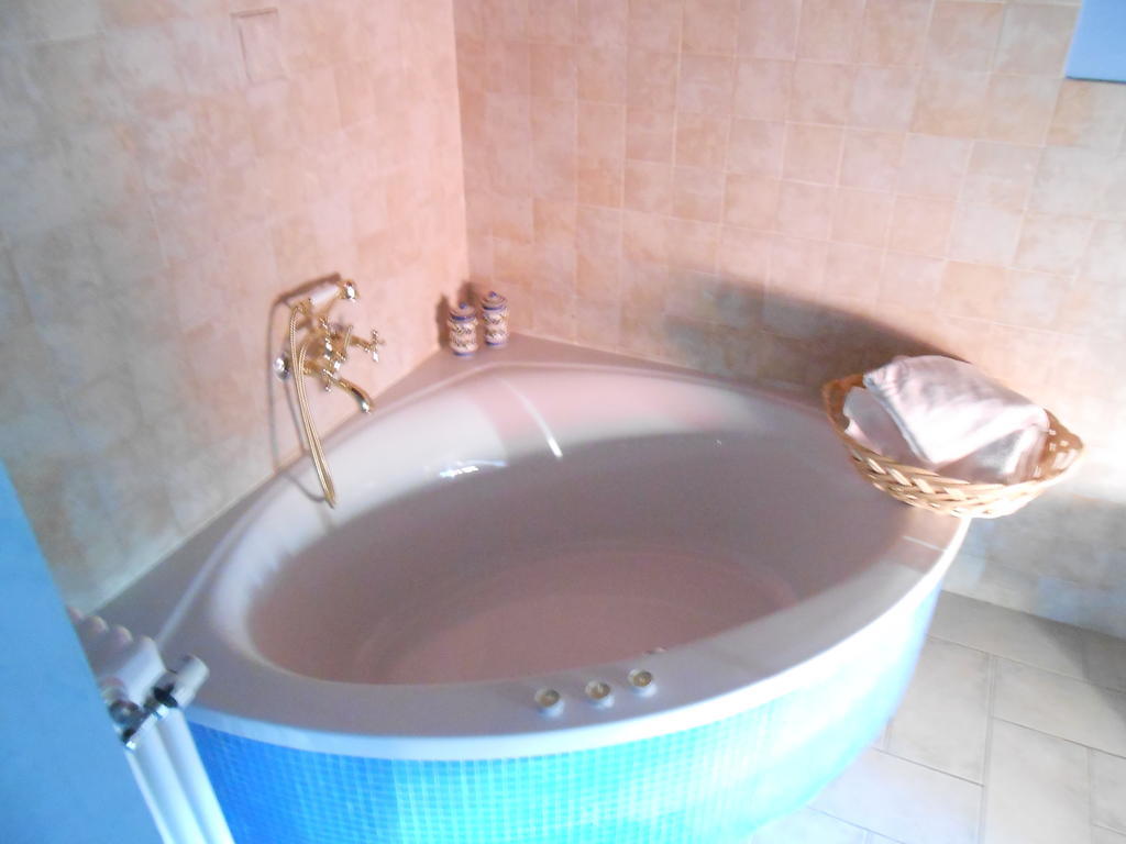 Azienda Agrituristica Risveglio Naturale ヴァレーゼ・リーグレ 部屋 写真