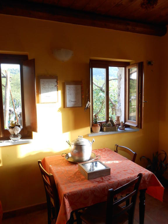 Azienda Agrituristica Risveglio Naturale ヴァレーゼ・リーグレ エクステリア 写真