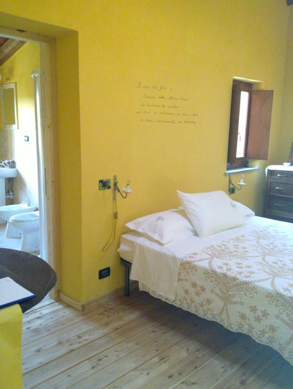 Azienda Agrituristica Risveglio Naturale ヴァレーゼ・リーグレ 部屋 写真